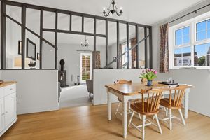 Photo 32- click for photo gallery